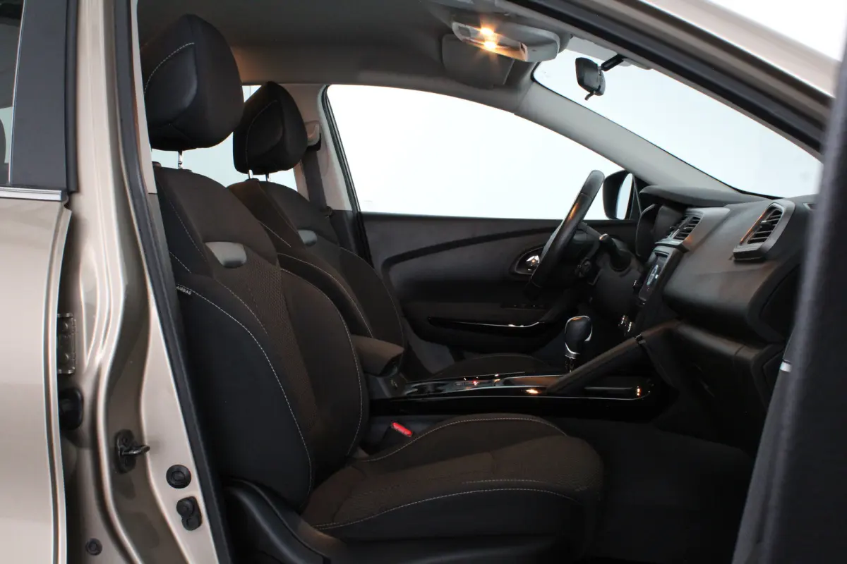 1.2 TCe Limited > Automaat/Trekhaak/all season banden/Apple Carplay/Android Auto