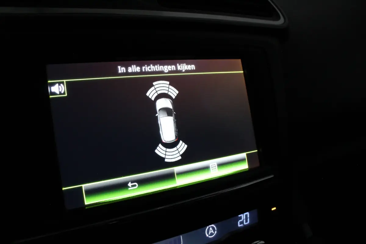 1.2 TCe Limited > Automaat/Trekhaak/all season banden/Apple Carplay/Android Auto
