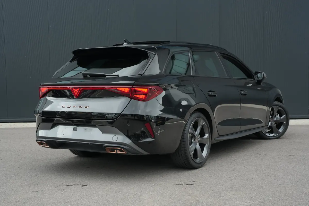 1.5 TSI e-Hybrid 204pk Business | Panoramadak | Bestuurdersstoel Geheugen | Stuur & Stoelverwarming | Sennheiser