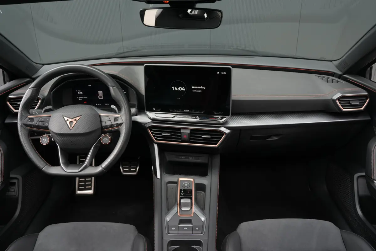 1.5 TSI e-Hybrid 204pk Business | Panoramadak | Bestuurdersstoel Geheugen | Stuur & Stoelverwarming | Sennheiser