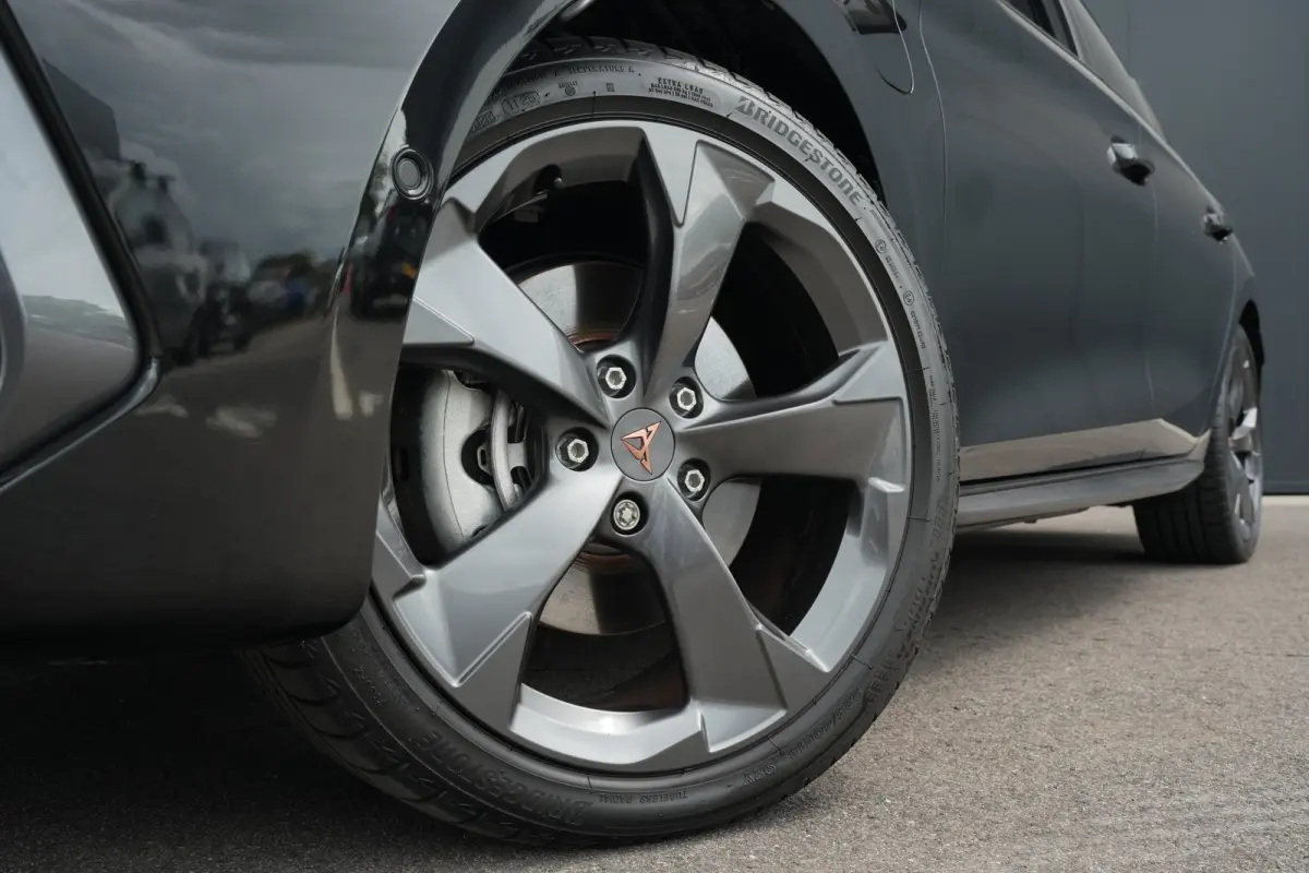 1.5 TSI e-Hybrid 204pk Business | Panoramadak | Bestuurdersstoel Geheugen | Stuur & Stoelverwarming | Sennheiser