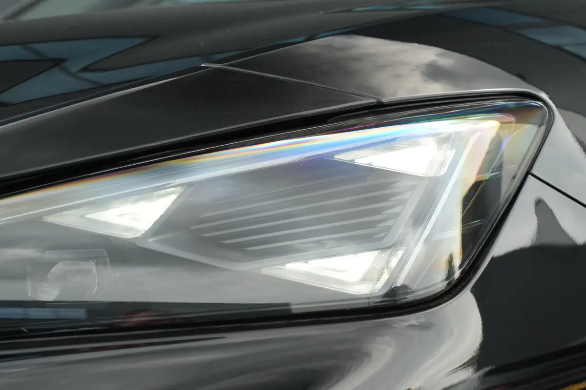1.5 TSI e-Hybrid 204pk Business | Panoramadak | Bestuurdersstoel Geheugen | Stuur & Stoelverwarming | Sennheiser
