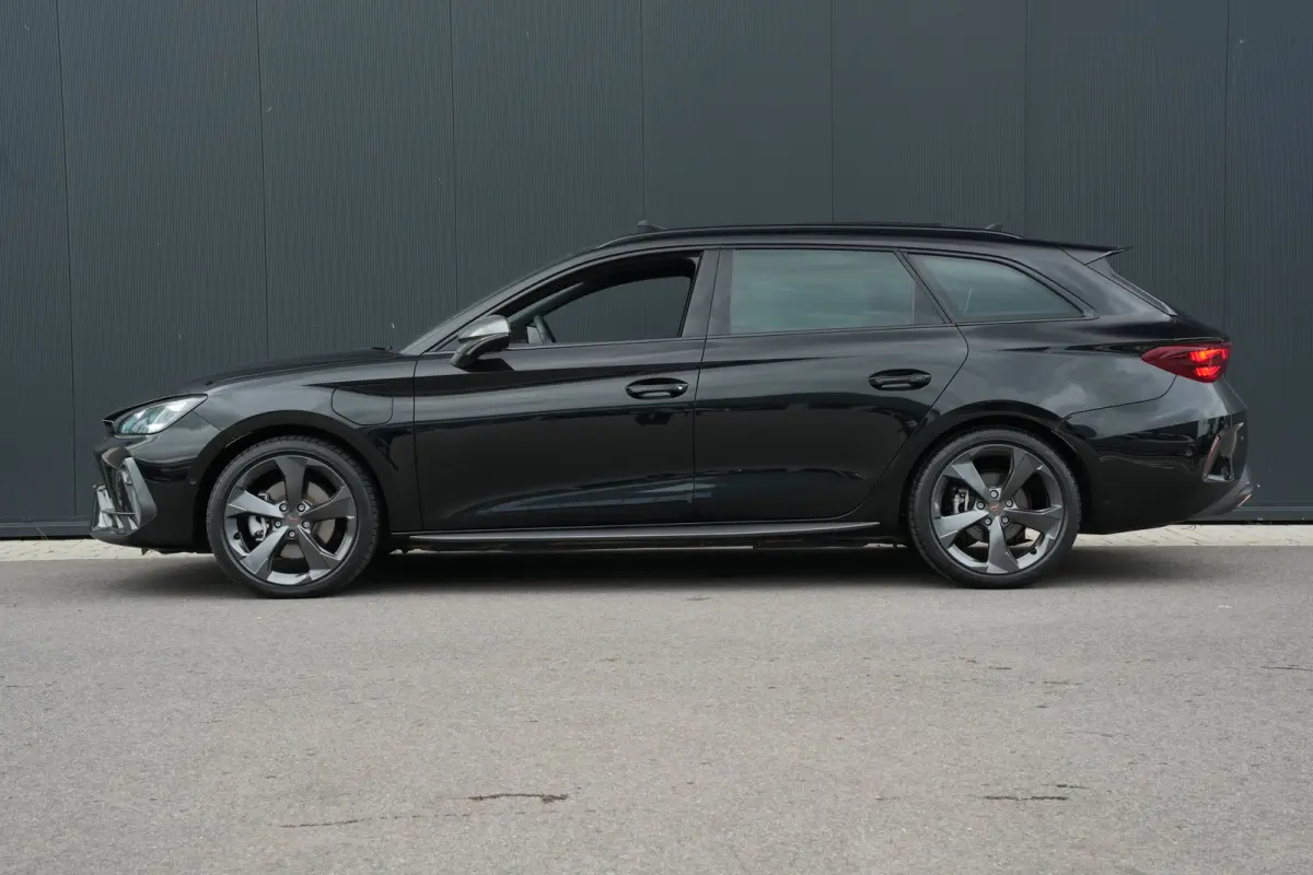 1.5 TSI e-Hybrid 204pk Business | Panoramadak | Bestuurdersstoel Geheugen | Stuur & Stoelverwarming | Sennheiser