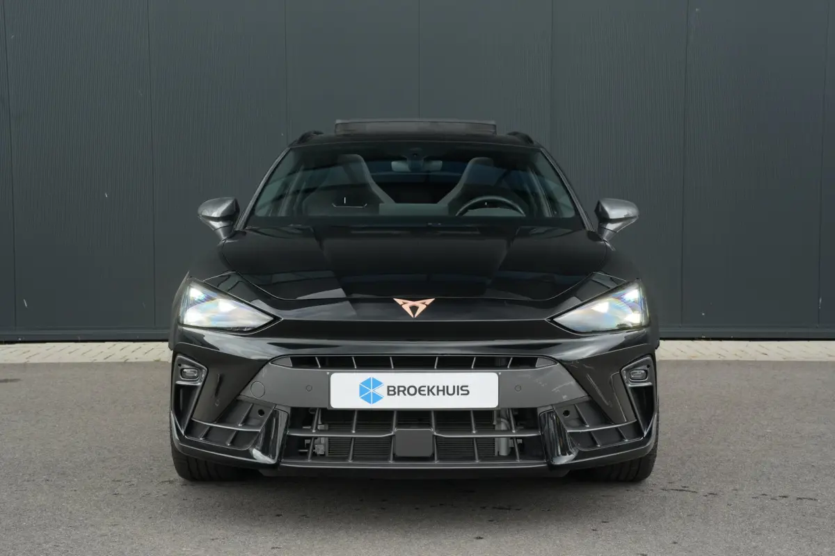 1.5 TSI e-Hybrid 204pk Business | Panoramadak | Bestuurdersstoel Geheugen | Stuur & Stoelverwarming | Sennheiser