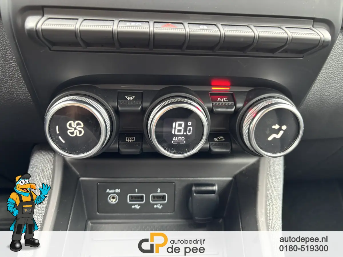 R135 Intens 52 kWh GARANTIE/KOOPACCU SOH 92%/CCS/SENS.V+A/CAMERA/CRUISE/CLIMA/CARPLAY/LICHTMETAAL rijklaarprijs!
