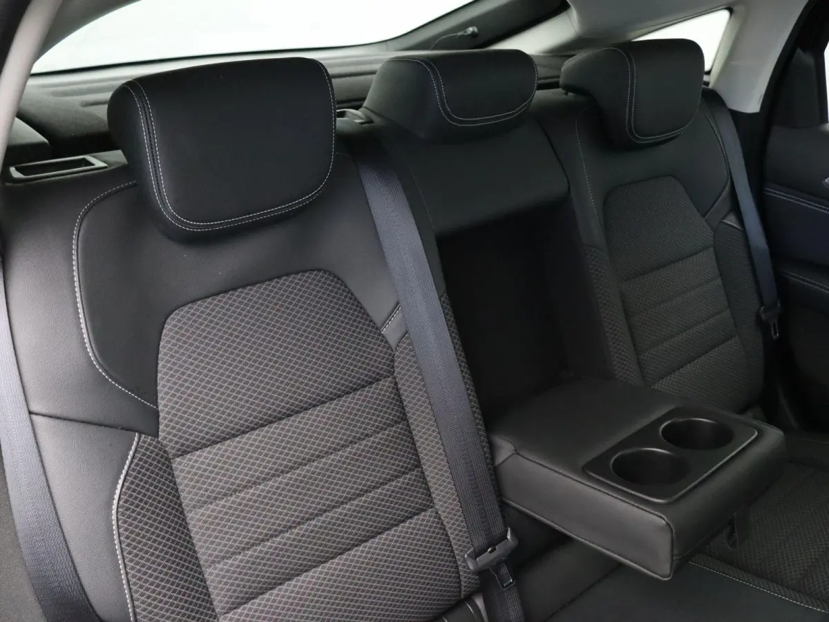 E-Tech Hybrid 145pk Intens | 1e eigenaar! | ABD Dealer onderhouden | Adaptive cruise control | Groot infotainment scherm | Half leder | Ledverlichting |