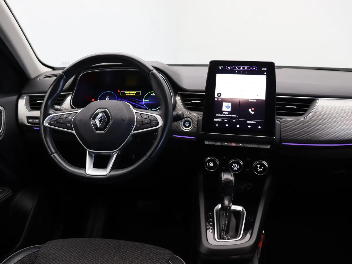 E-Tech Hybrid 145pk Intens | 1e eigenaar! | ABD Dealer onderhouden | Adaptive cruise control | Groot infotainment scherm | Half leder | Ledverlichting |