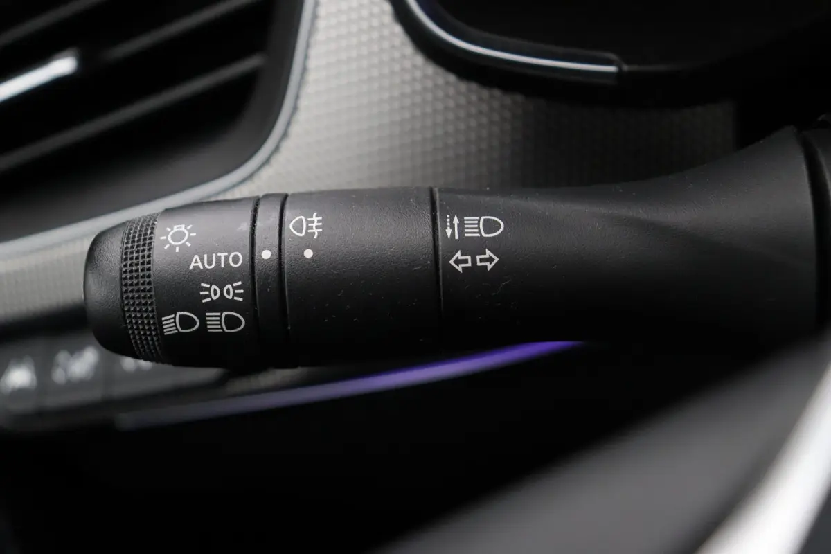 E-Tech Hybrid 145pk Intens | 1e eigenaar! | ABD Dealer onderhouden | Adaptive cruise control | Groot infotainment scherm | Half leder | Ledverlichting |