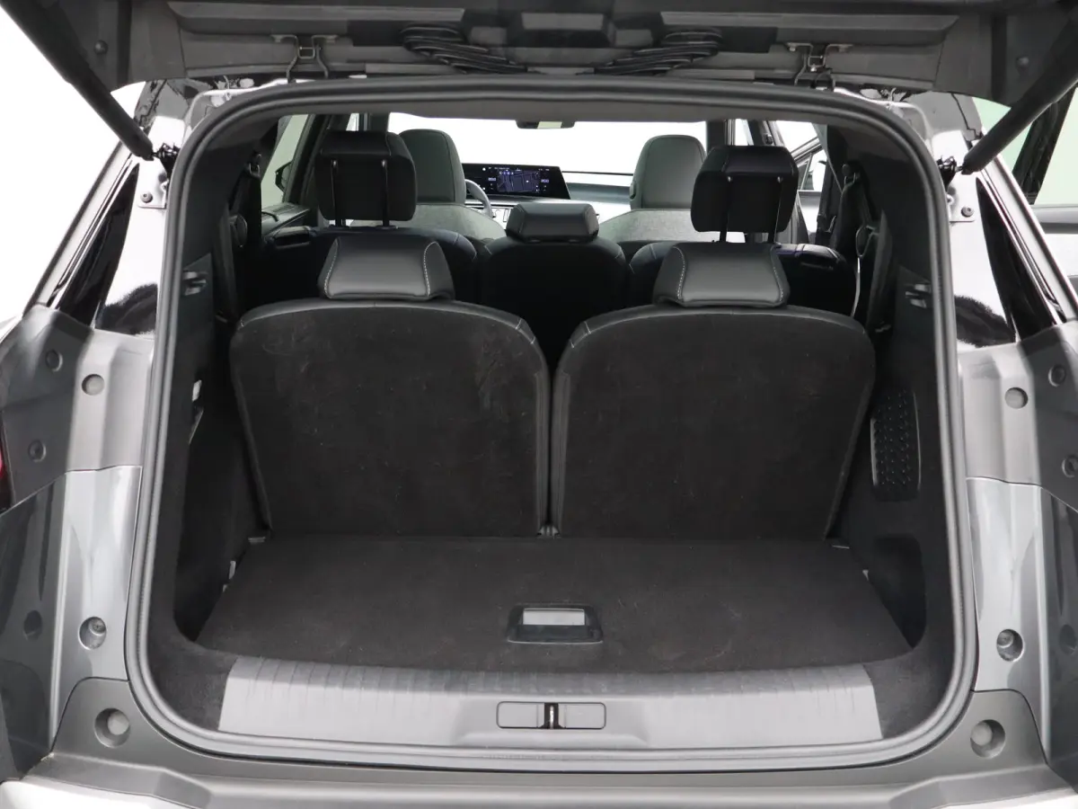 1.6 Plug-in Hybrid 195 GT 7p | Panoramadak | Parkeersensoren Voor en Achter | Camera | Trekhaak Afneembaar | Apple Carplay/Android Auto | Elektrische Kofferklep