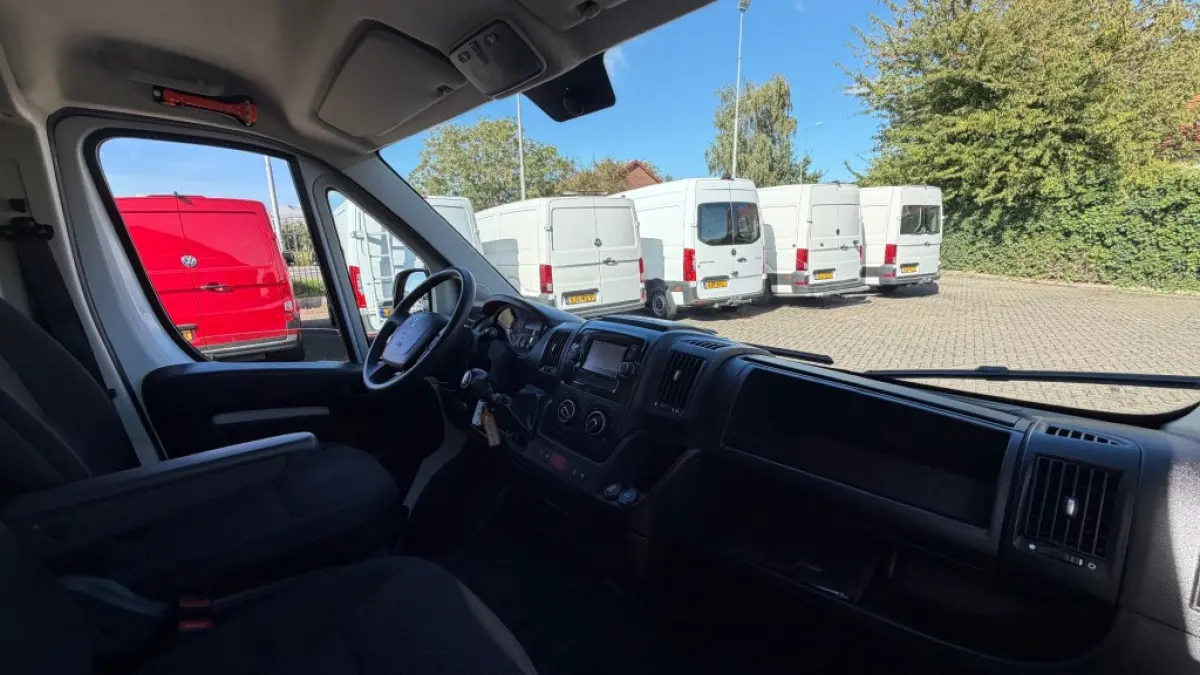 2.2 HDI 88KW 120PK L2H2 EURO 6 AIRCO/ CRUISE CONTROL/ NAVIGATIE/ CAMERA/ DUBBELE SCHUIFDEUR/ 100% DEALERONDERHOUDEN