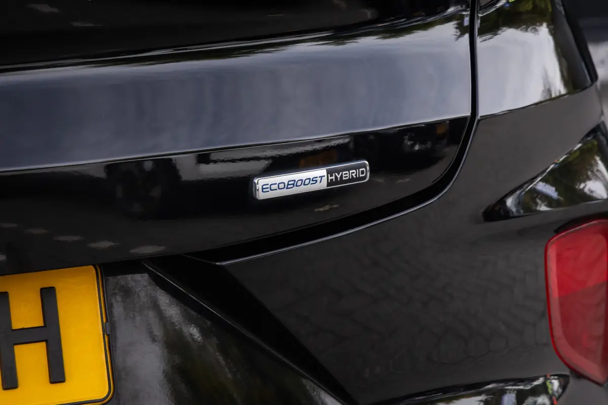 1.0 EcoBoost Titanium | 100 % dealer o.h. | LED verlichting | Camera | Winter-pack | Privacy-glass | Apple carplay / andriod auto