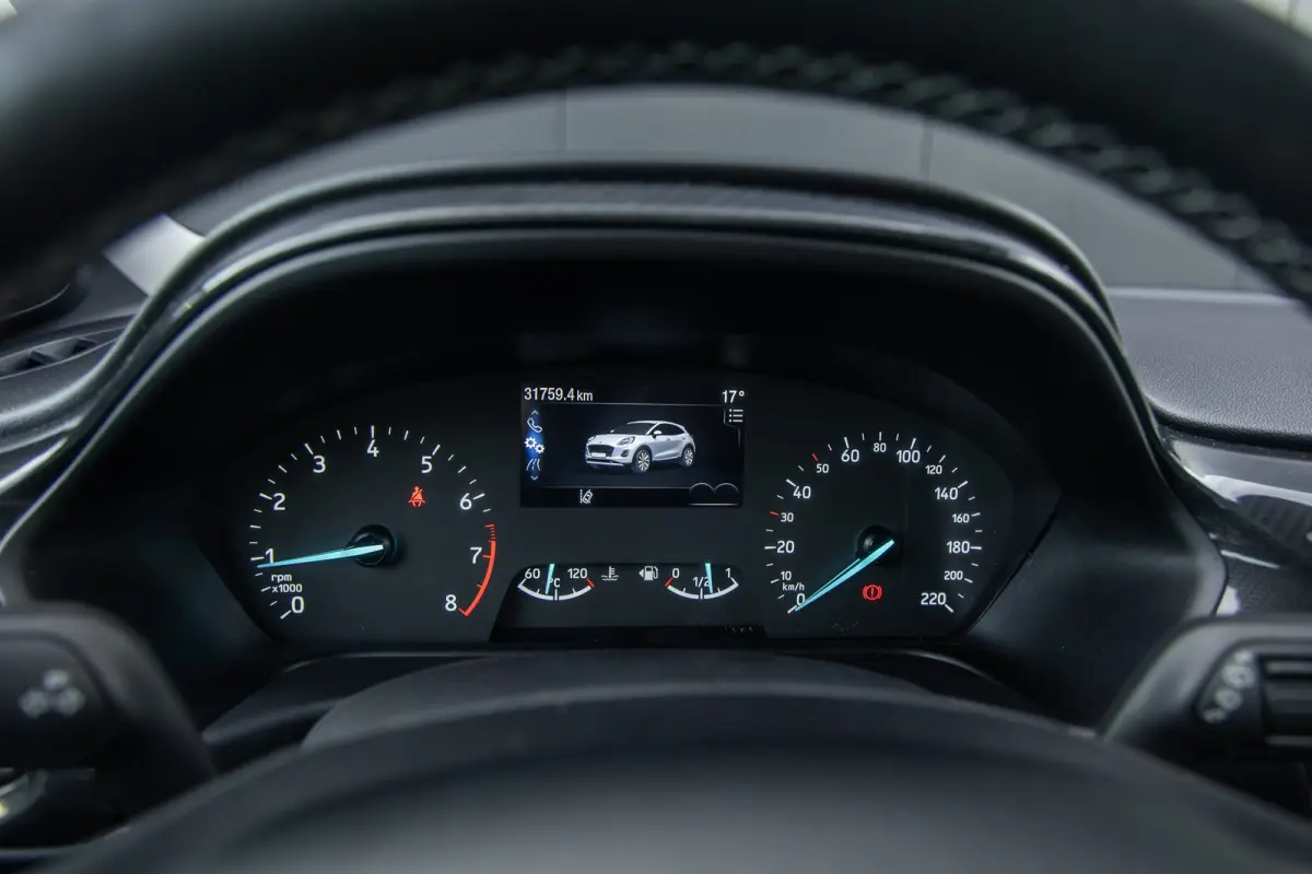 1.0 EcoBoost Titanium | 100 % dealer o.h. | LED verlichting | Camera | Winter-pack | Privacy-glass | Apple carplay / andriod auto