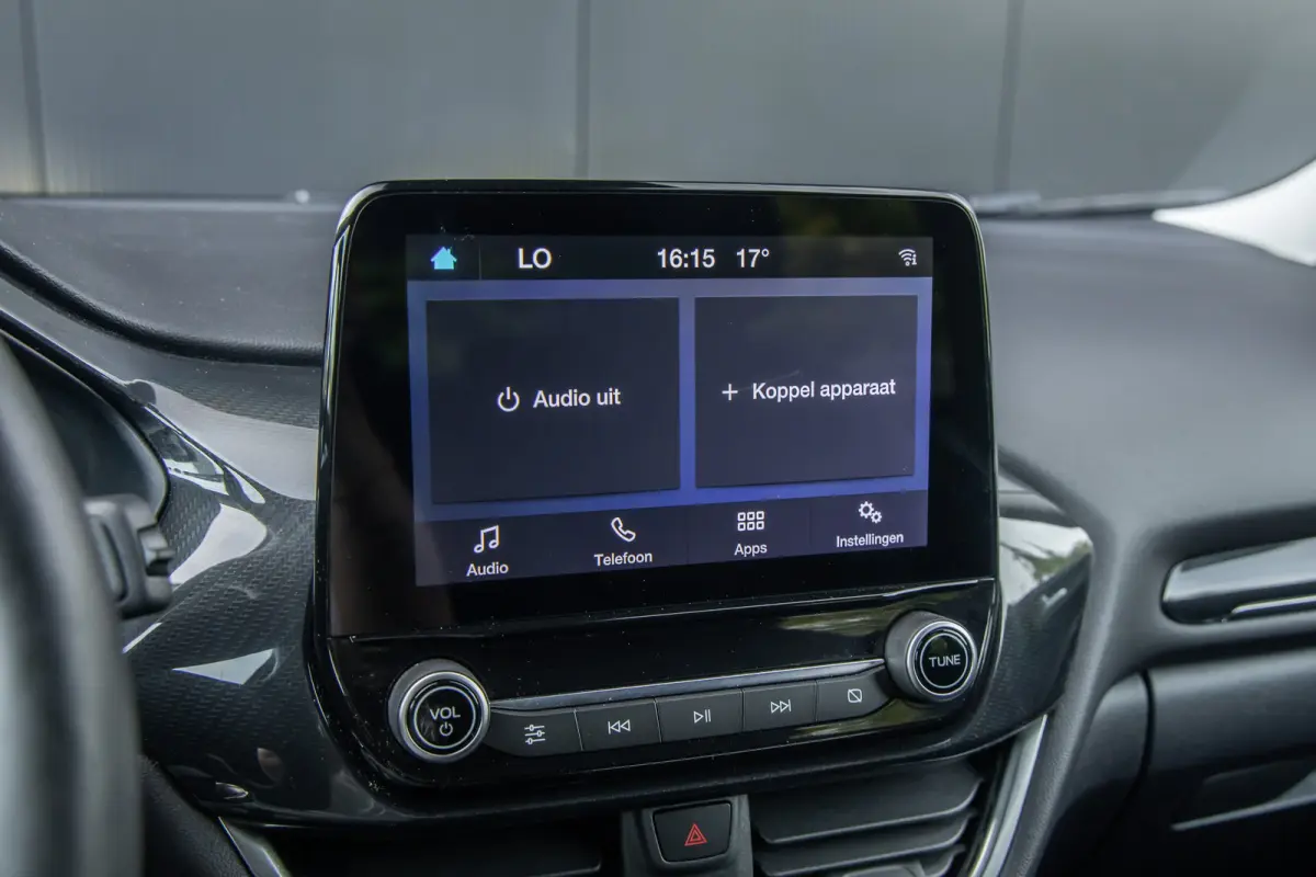 1.0 EcoBoost Titanium | 100 % dealer o.h. | LED verlichting | Camera | Winter-pack | Privacy-glass | Apple carplay / andriod auto