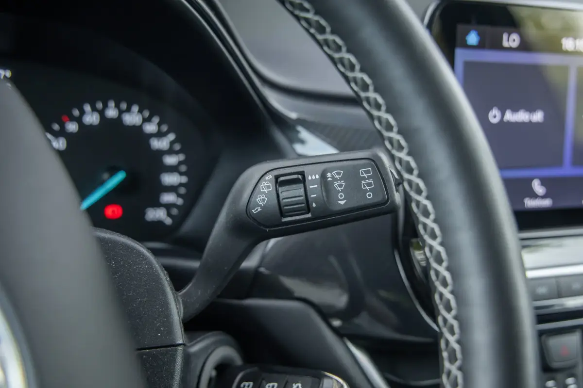 1.0 EcoBoost Titanium | 100 % dealer o.h. | LED verlichting | Camera | Winter-pack | Privacy-glass | Apple carplay / andriod auto