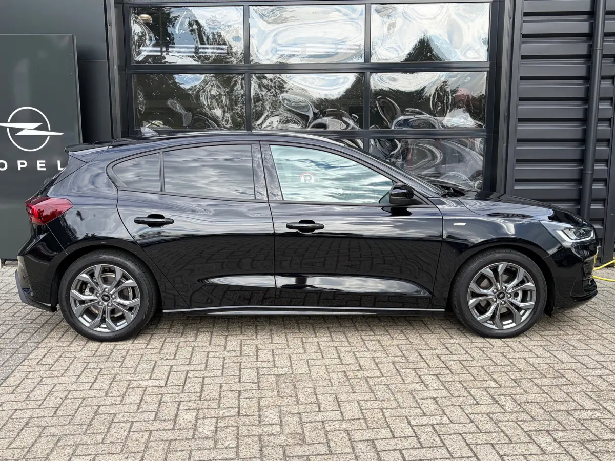1.0 Hybrid 125 PK ST Line | STUUR, STOEL EN VOORRUITVERWARMING| FULL LED| NAVIGATIE + APPLE CARPLAY/ANDROID AUTO| PARKEERSENSOREN V+A| KEYLESS START| NEDERLANDSE AUTO| EERSTE EIGENAAR| DEALE