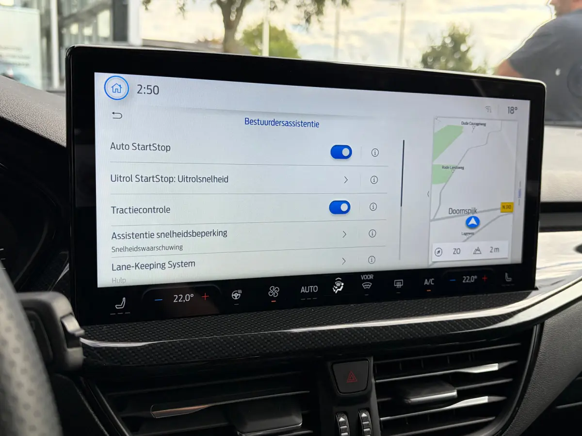 1.0 Hybrid 125 PK ST Line | STUUR, STOEL EN VOORRUITVERWARMING| FULL LED| NAVIGATIE + APPLE CARPLAY/ANDROID AUTO| PARKEERSENSOREN V+A| KEYLESS START| NEDERLANDSE AUTO| EERSTE EIGENAAR| DEALE