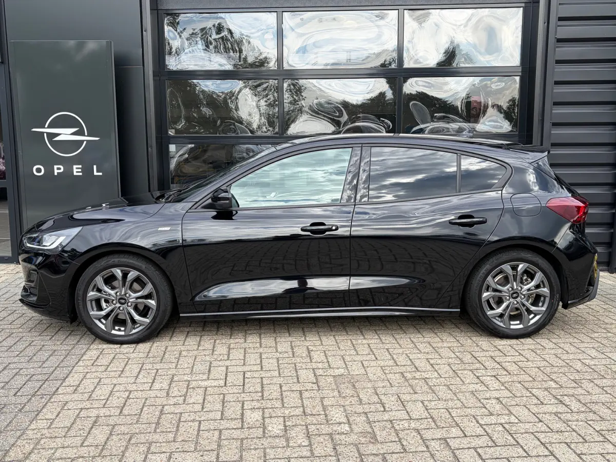 1.0 Hybrid 125 PK ST Line | STUUR, STOEL EN VOORRUITVERWARMING| FULL LED| NAVIGATIE + APPLE CARPLAY/ANDROID AUTO| PARKEERSENSOREN V+A| KEYLESS START| NEDERLANDSE AUTO| EERSTE EIGENAAR| DEALE