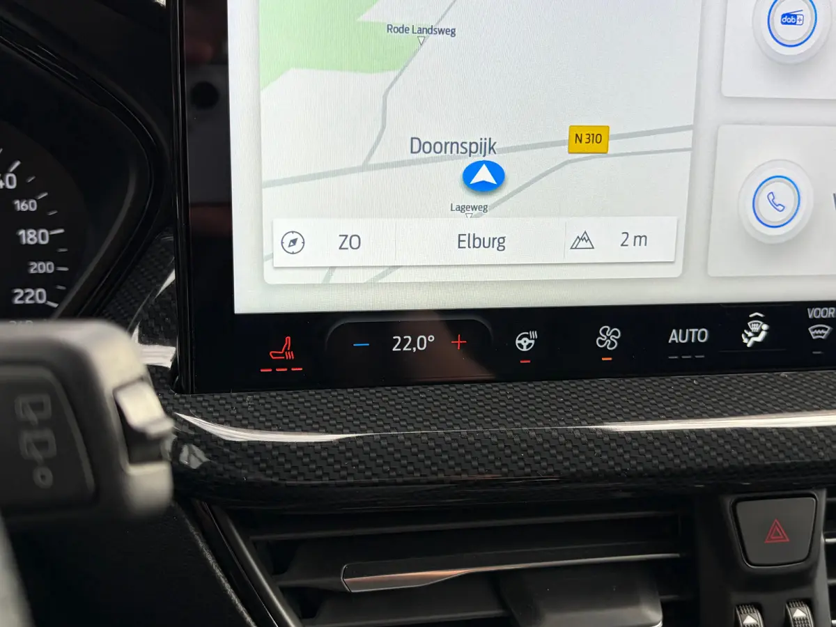 1.0 Hybrid 125 PK ST Line | STUUR, STOEL EN VOORRUITVERWARMING| FULL LED| NAVIGATIE + APPLE CARPLAY/ANDROID AUTO| PARKEERSENSOREN V+A| KEYLESS START| NEDERLANDSE AUTO| EERSTE EIGENAAR| DEALE