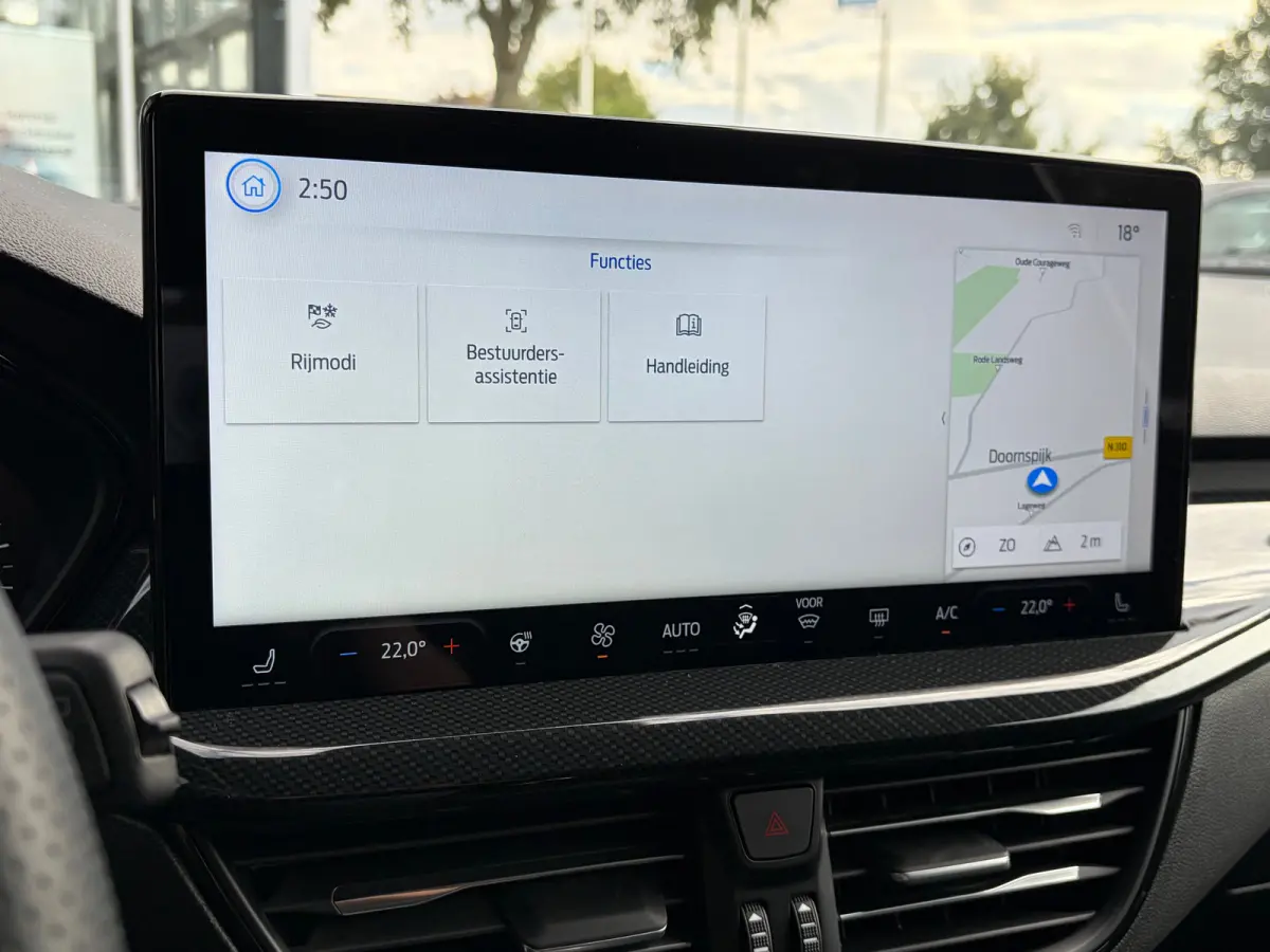 1.0 Hybrid 125 PK ST Line | STUUR, STOEL EN VOORRUITVERWARMING| FULL LED| NAVIGATIE + APPLE CARPLAY/ANDROID AUTO| PARKEERSENSOREN V+A| KEYLESS START| NEDERLANDSE AUTO| EERSTE EIGENAAR| DEALE