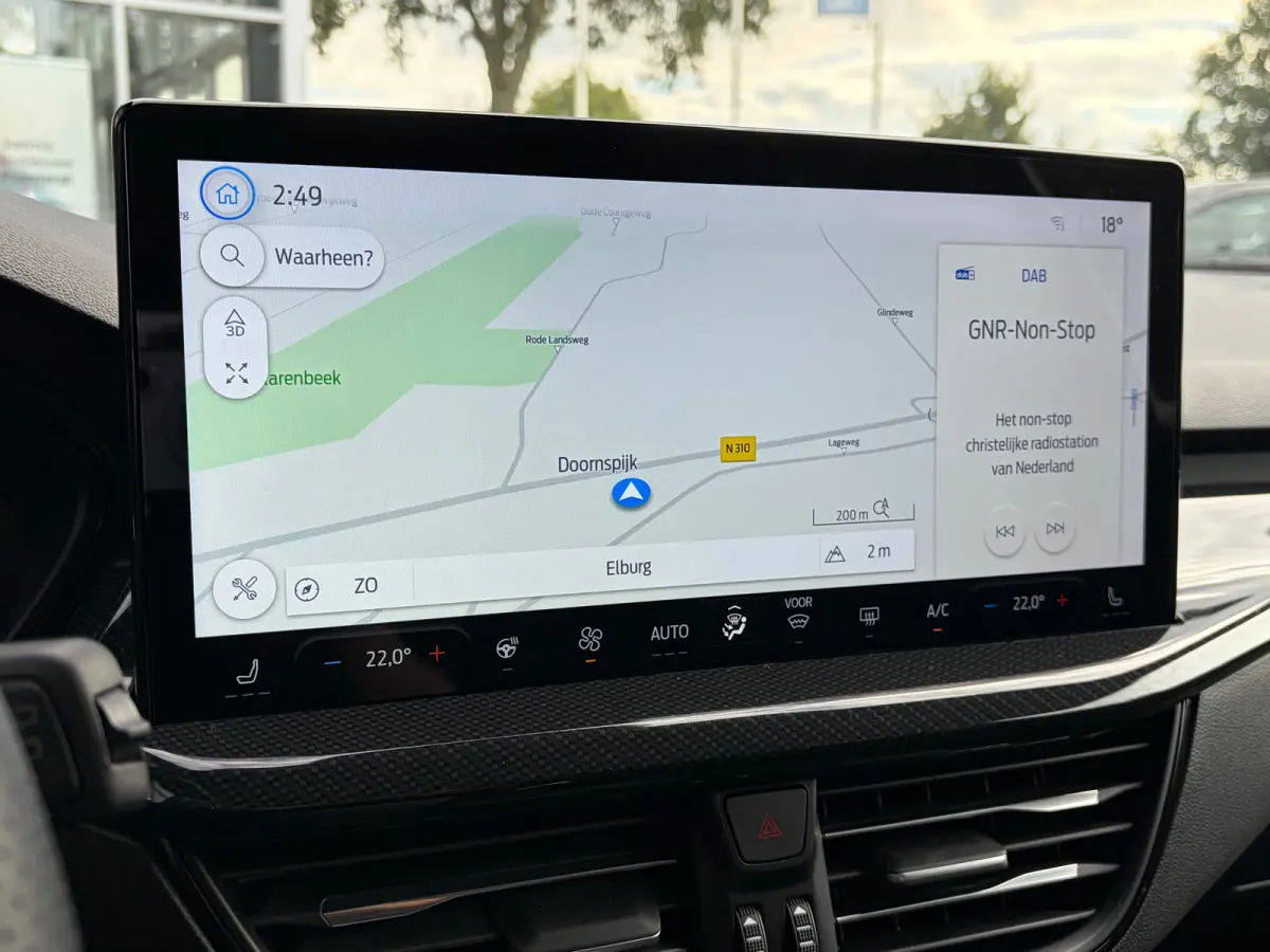 1.0 Hybrid 125 PK ST Line | STUUR, STOEL EN VOORRUITVERWARMING| FULL LED| NAVIGATIE + APPLE CARPLAY/ANDROID AUTO| PARKEERSENSOREN V+A| KEYLESS START| NEDERLANDSE AUTO| EERSTE EIGENAAR| DEALE