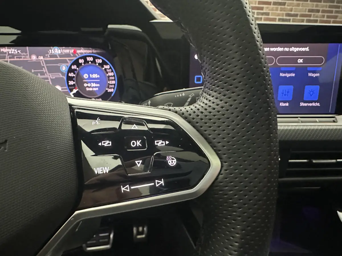 1.5 eTSI R-Line Pano| Harman Kardon| Head up