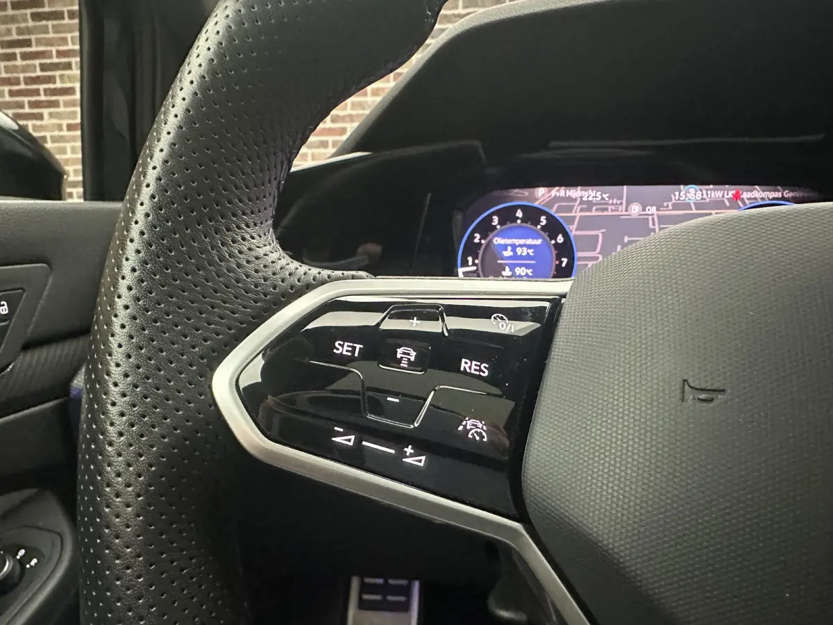 1.5 eTSI R-Line Pano| Harman Kardon| Head up