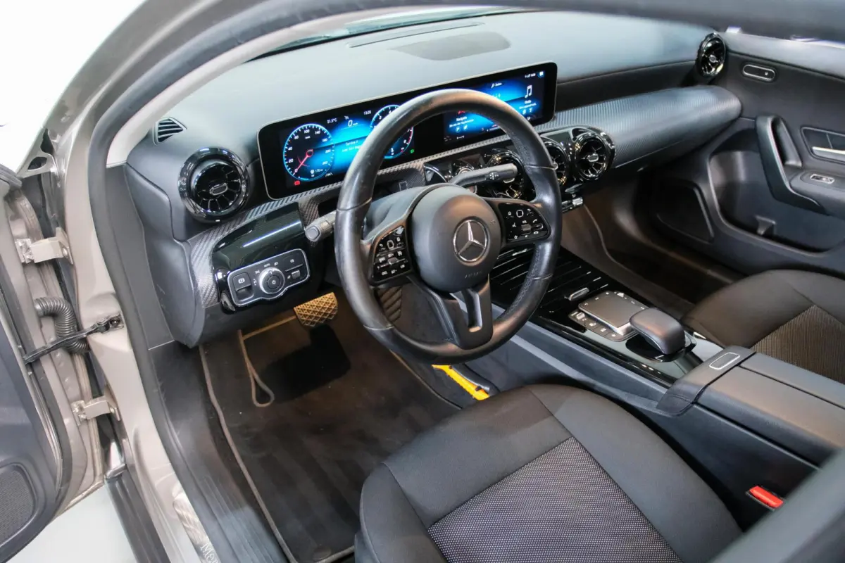 180 Business Solution AMG | Carplay