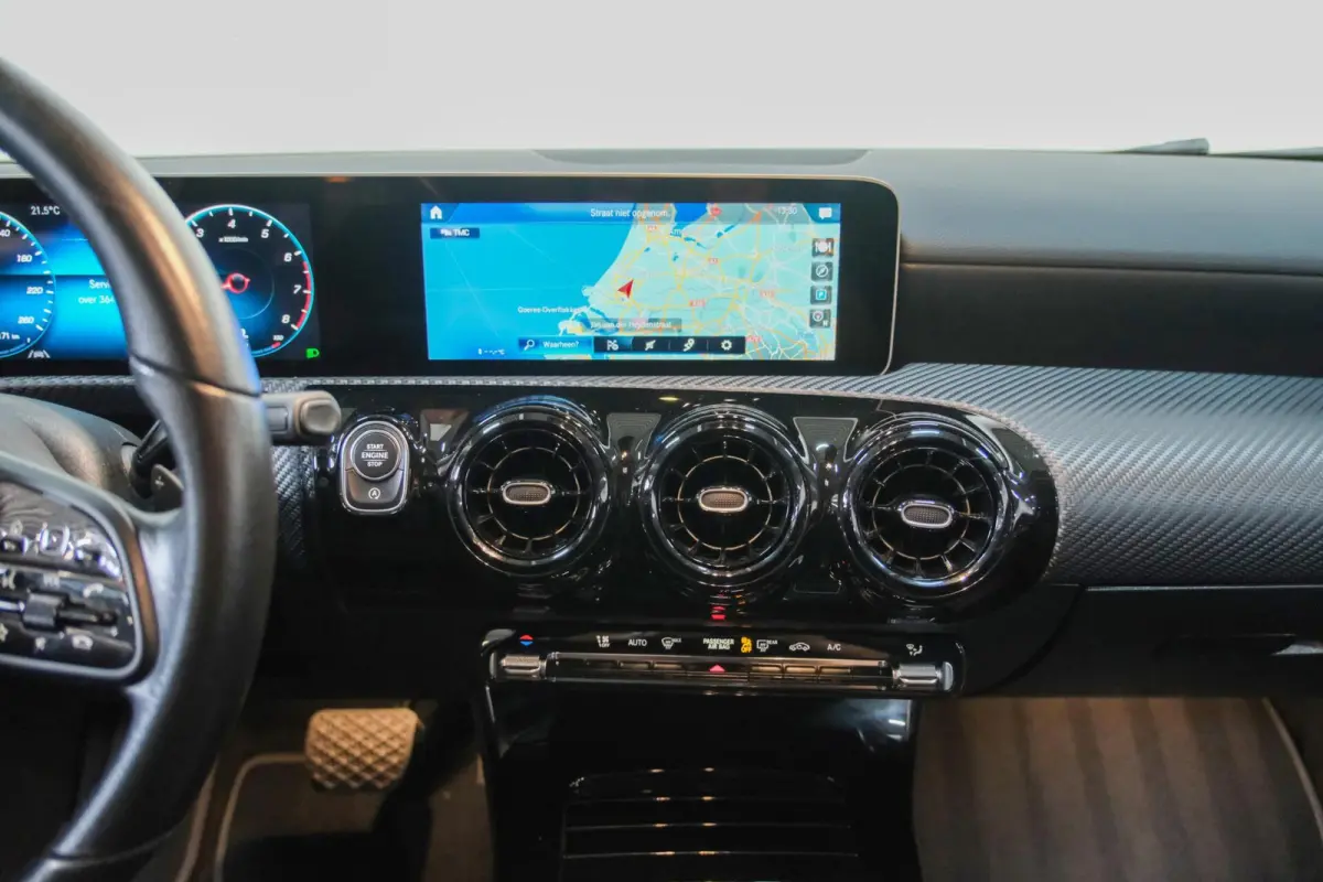 180 Business Solution AMG | Carplay