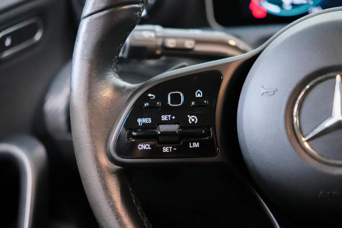 180 Business Solution AMG | Carplay