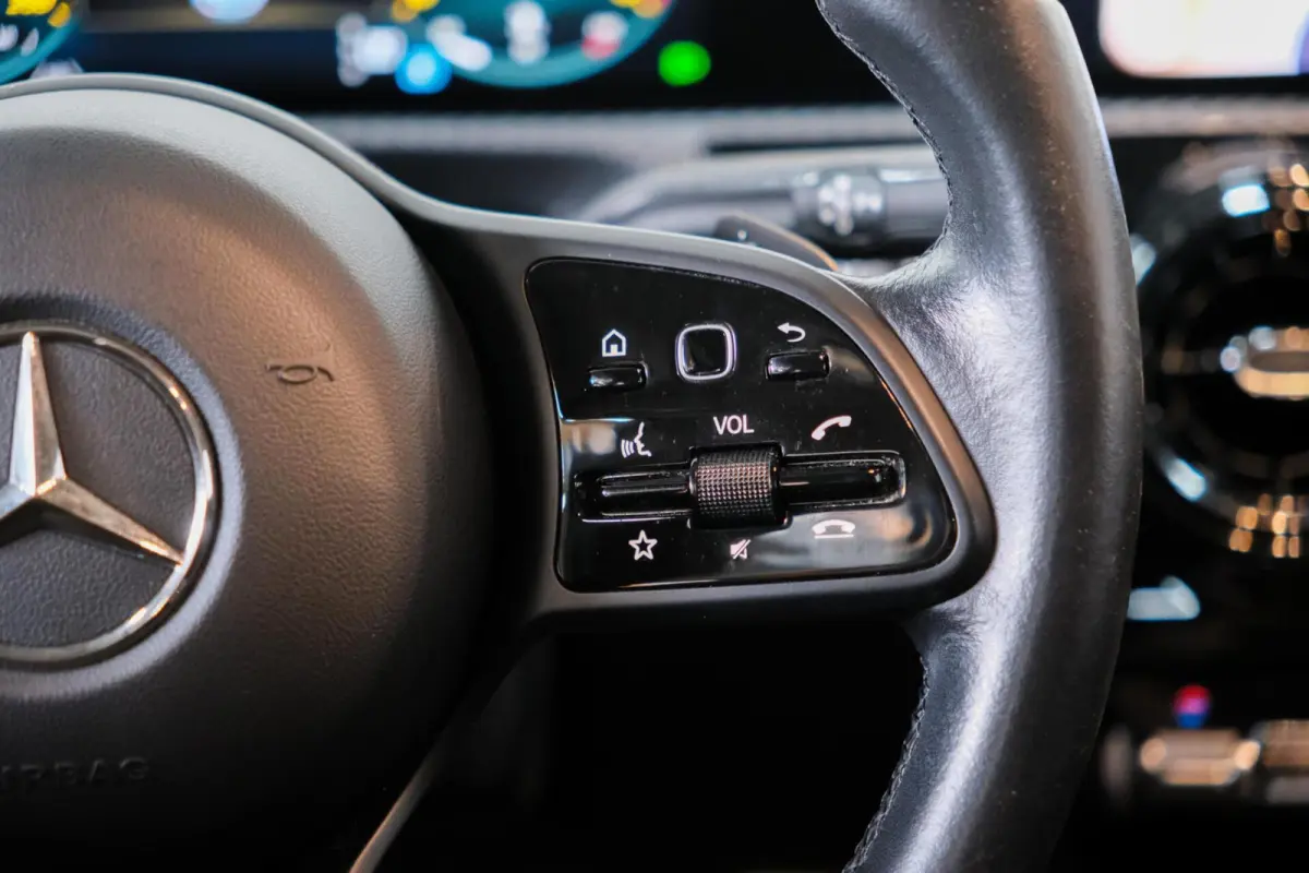 180 Business Solution AMG | Carplay