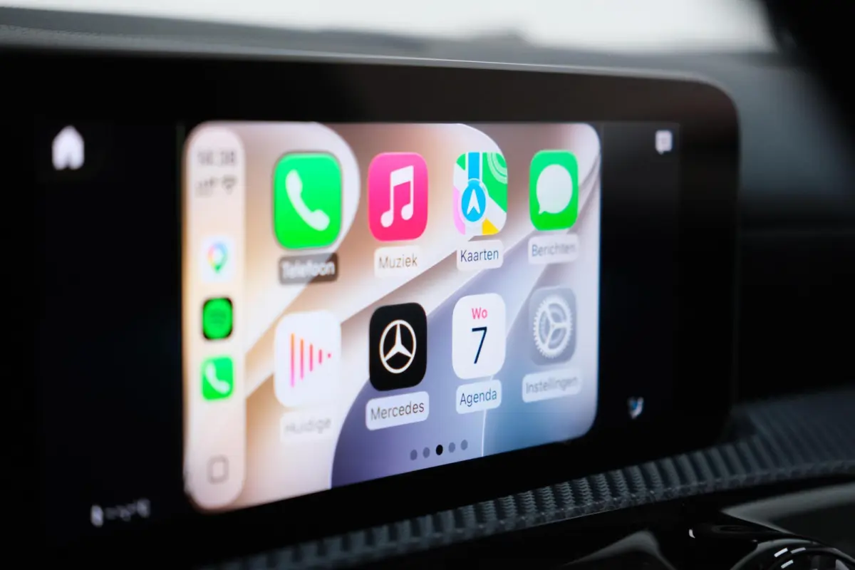 180 Business Solution AMG | Carplay