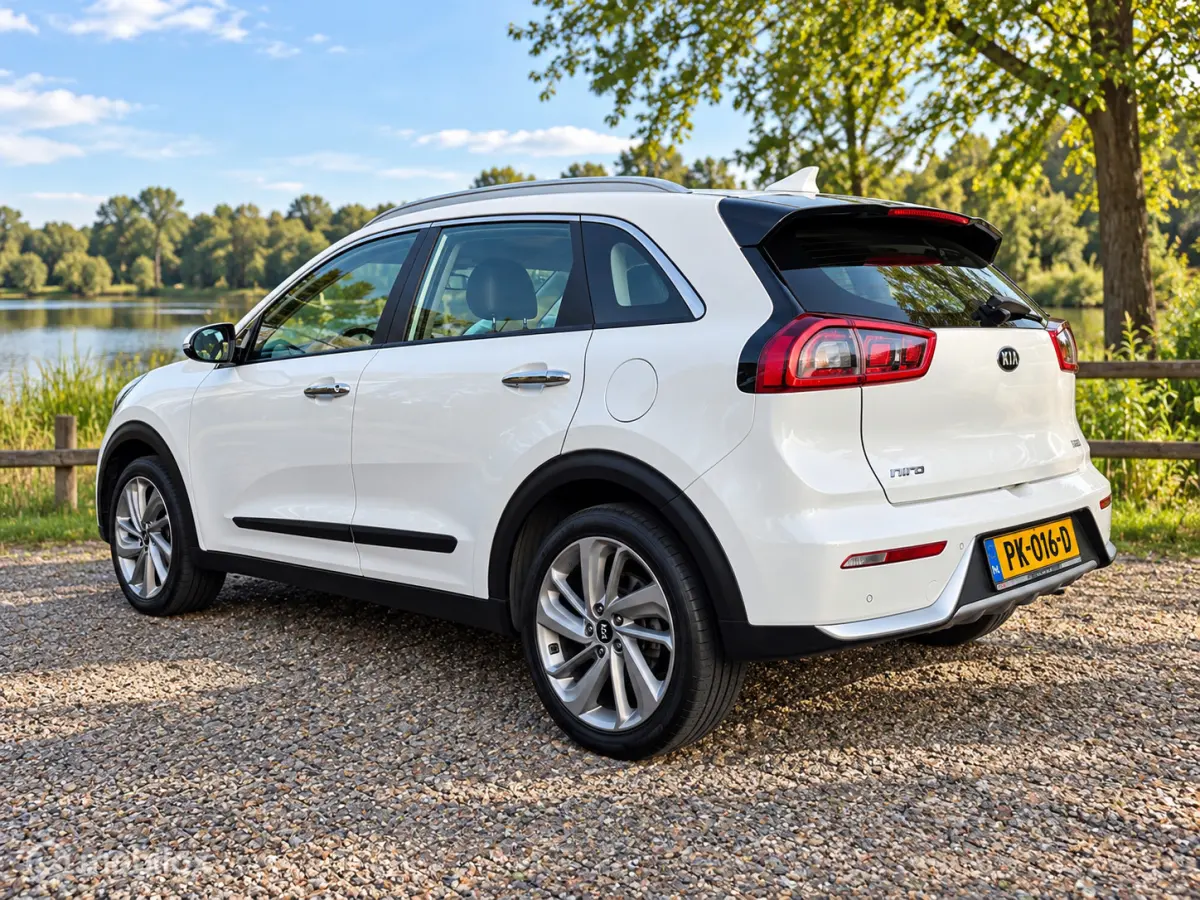 1.6 GDi Hybrid First Edition