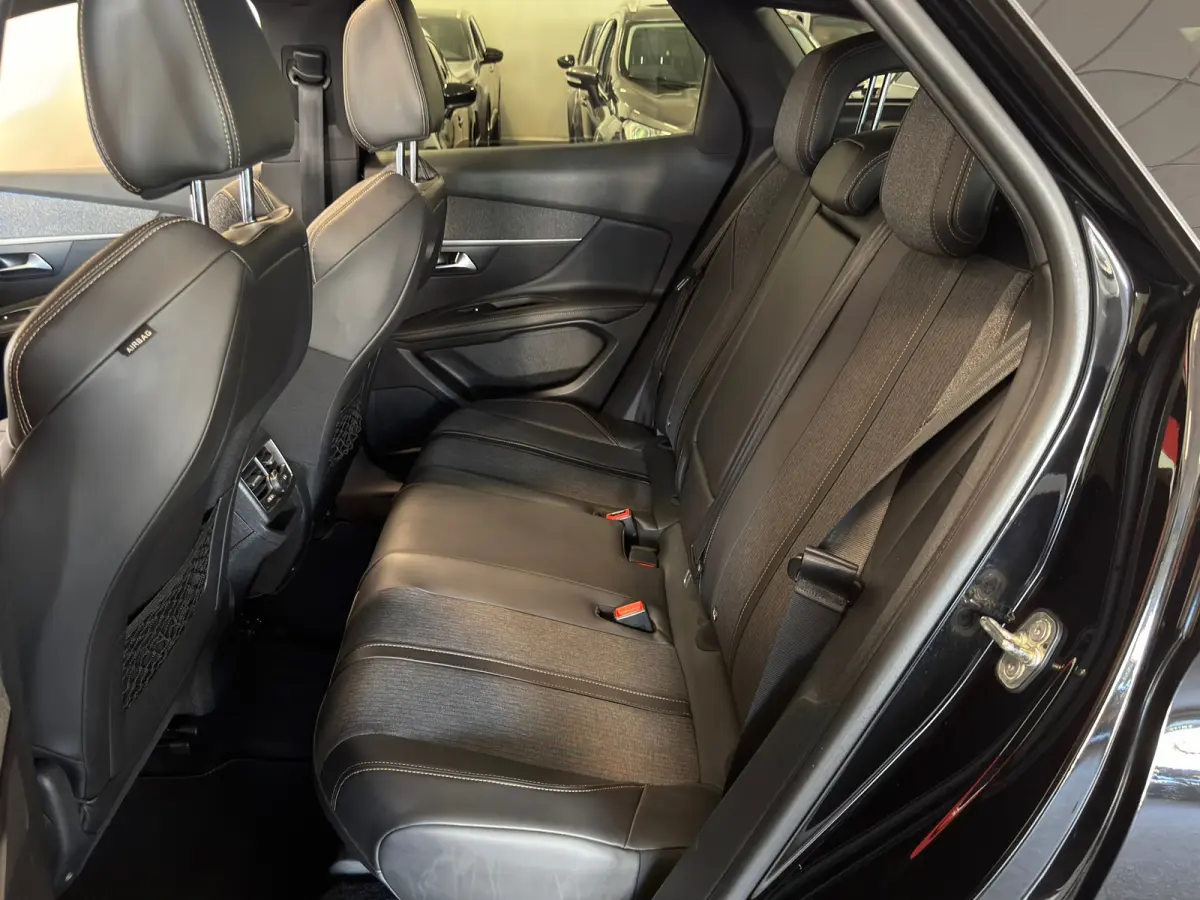 1.6 GT Line| NAVI/CAMERA, PANORAMA, CRUISE, ECC AIRCO