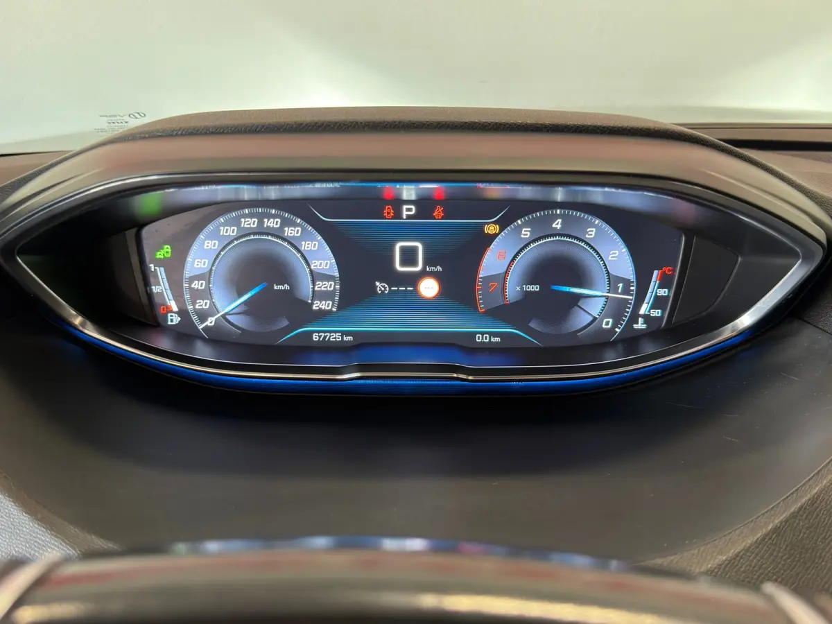 1.6 GT Line| NAVI/CAMERA, PANORAMA, CRUISE, ECC AIRCO