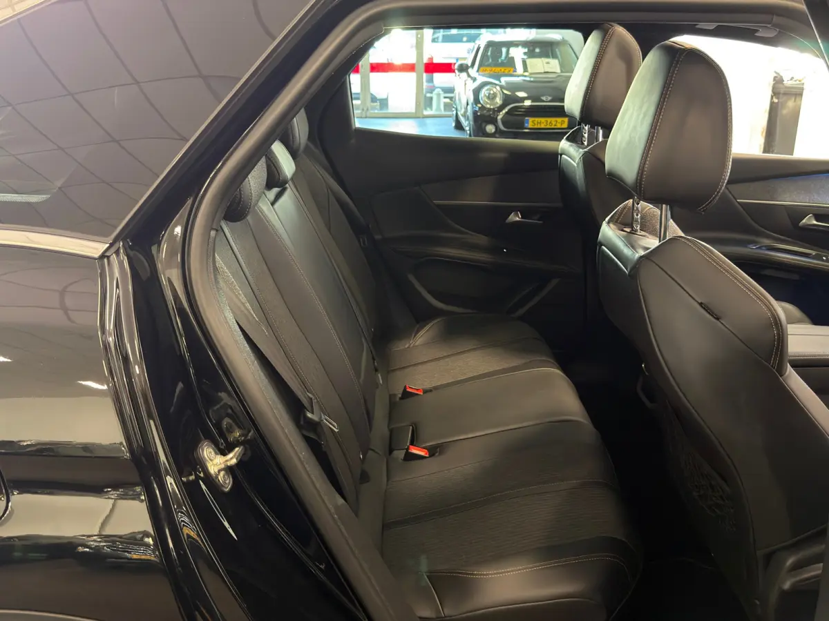 1.6 GT Line| NAVI/CAMERA, PANORAMA, CRUISE, ECC AIRCO