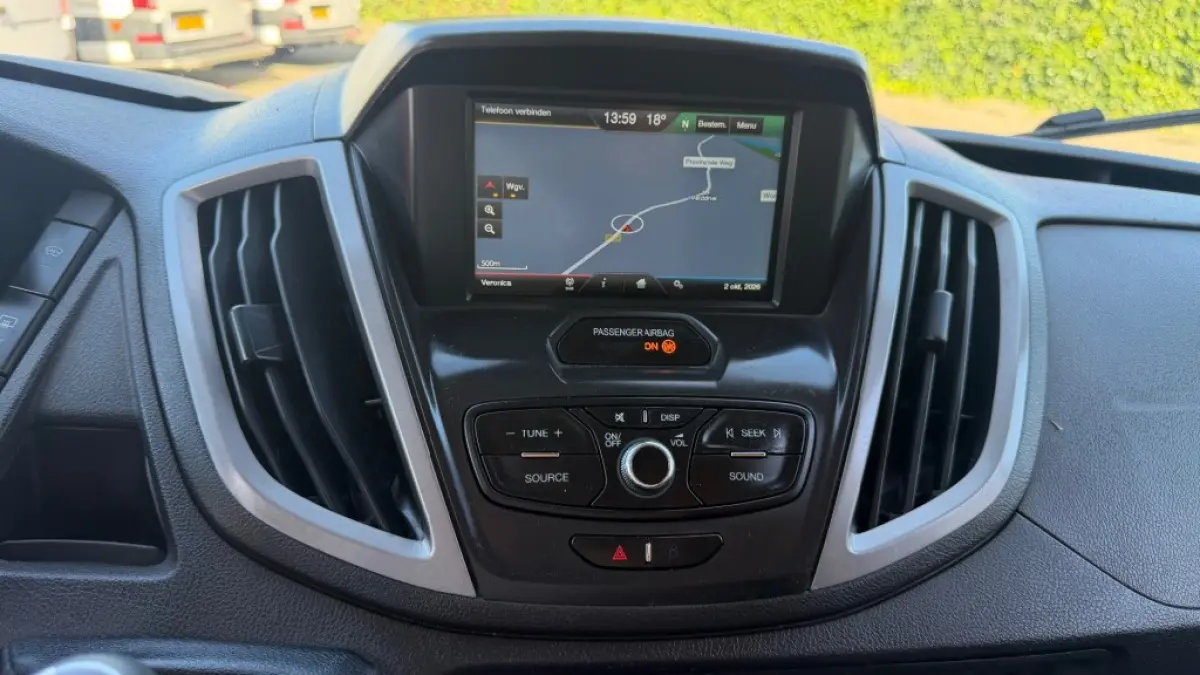 2.0 TDCI 96KW 131PK L2H2 AIRCO/ CRUISE CONTROL/ NAVIGATIE/ TREKHAAK/ 100% DEALERONDERHOUDEN