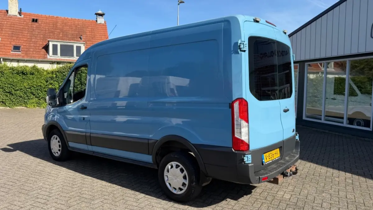 2.0 TDCI 96KW 131PK L2H2 AIRCO/ CRUISE CONTROL/ NAVIGATIE/ TREKHAAK/ 100% DEALERONDERHOUDEN