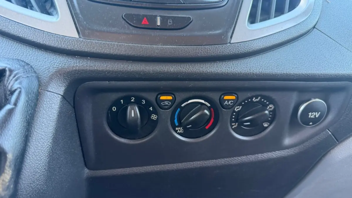2.0 TDCI 96KW 131PK L2H2 AIRCO/ CRUISE CONTROL/ NAVIGATIE/ TREKHAAK/ 100% DEALERONDERHOUDEN