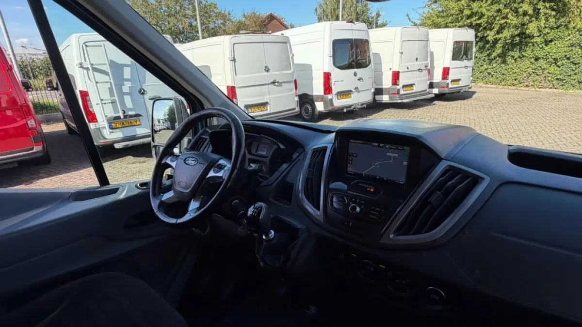 2.0 TDCI 96KW 131PK L2H2 AIRCO/ CRUISE CONTROL/ NAVIGATIE/ TREKHAAK/ 100% DEALERONDERHOUDEN