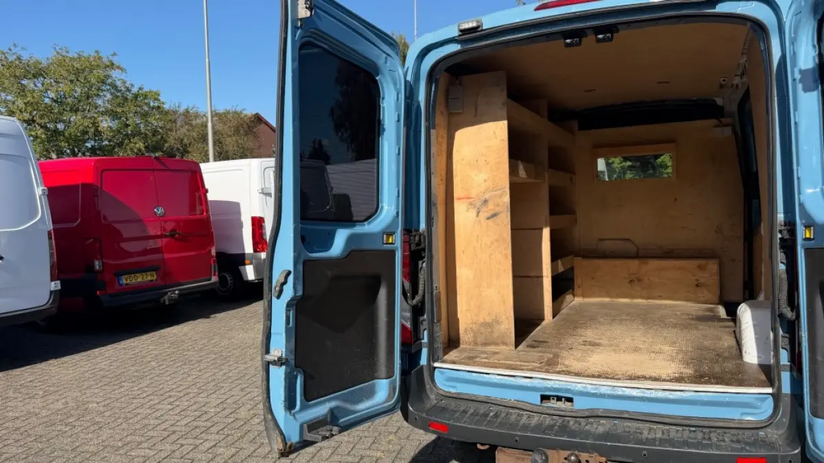 2.0 TDCI 96KW 131PK L2H2 AIRCO/ CRUISE CONTROL/ NAVIGATIE/ TREKHAAK/ 100% DEALERONDERHOUDEN