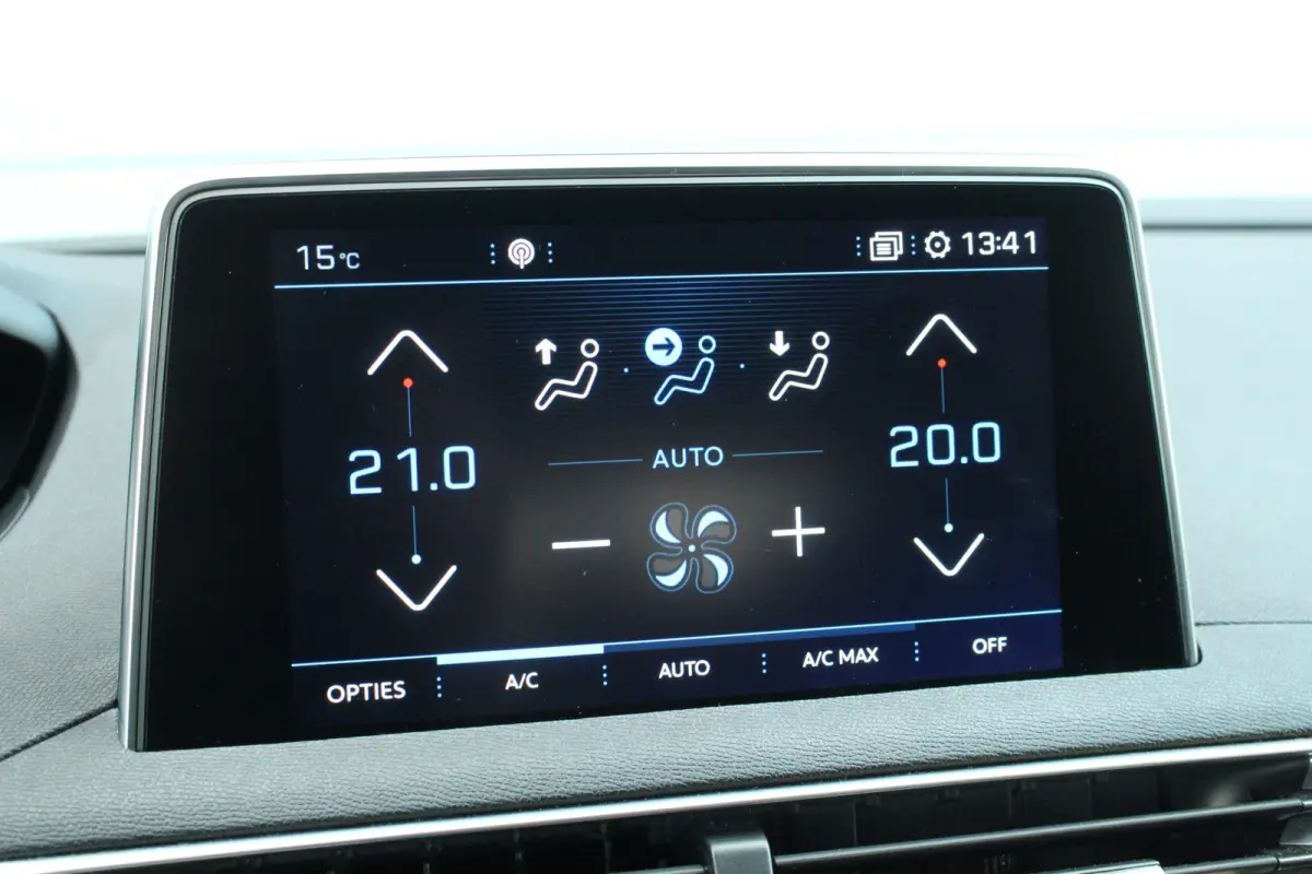 1.6 GT | Pano | Afn. Trekhaak | Carplay | Keyless | Elek. Achterklep | Camera | PDC | Pano | Afn. Trekhaak | Carplay | Keyless | Elek. Achterklep | Camera | PDC |
