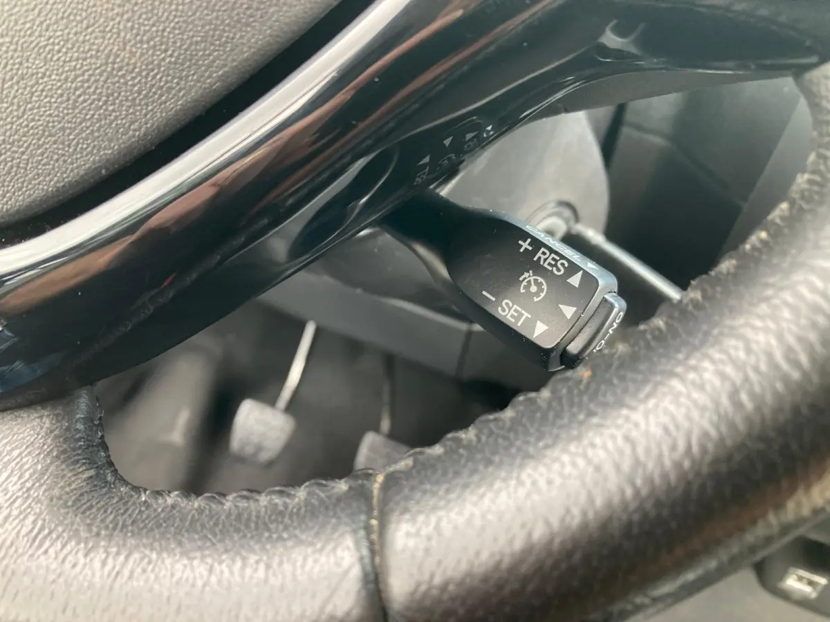1.0 VVT-i X-Play | 2019 | 233.000 KM | Airco | Multimedia | APK 09-2027