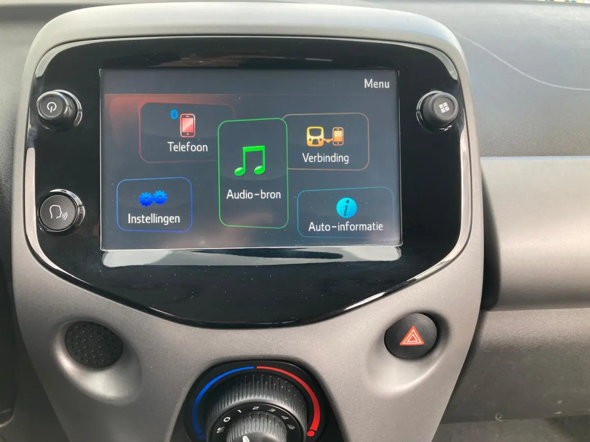 1.0 VVT-i X-Play | 2019 | 233.000 KM | Airco | Multimedia | APK 09-2027