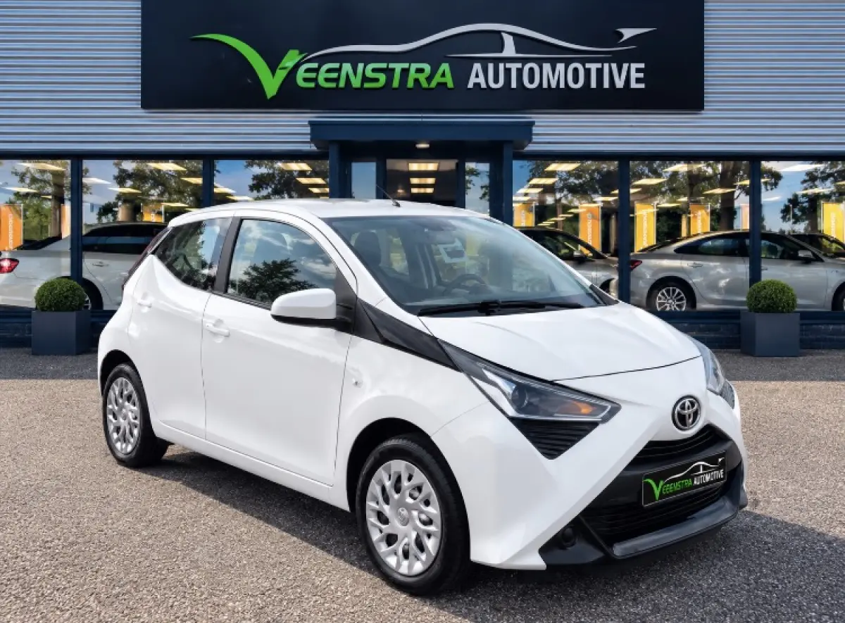 1.0 VVT-i X-Play | 2019 | 233.000 KM | Airco | Multimedia | APK 09-2027