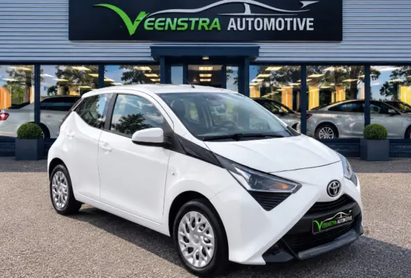 1.0 VVT-i X-Play | 2019 | 233.000 KM | Airco | Multimedia | APK 09-2027