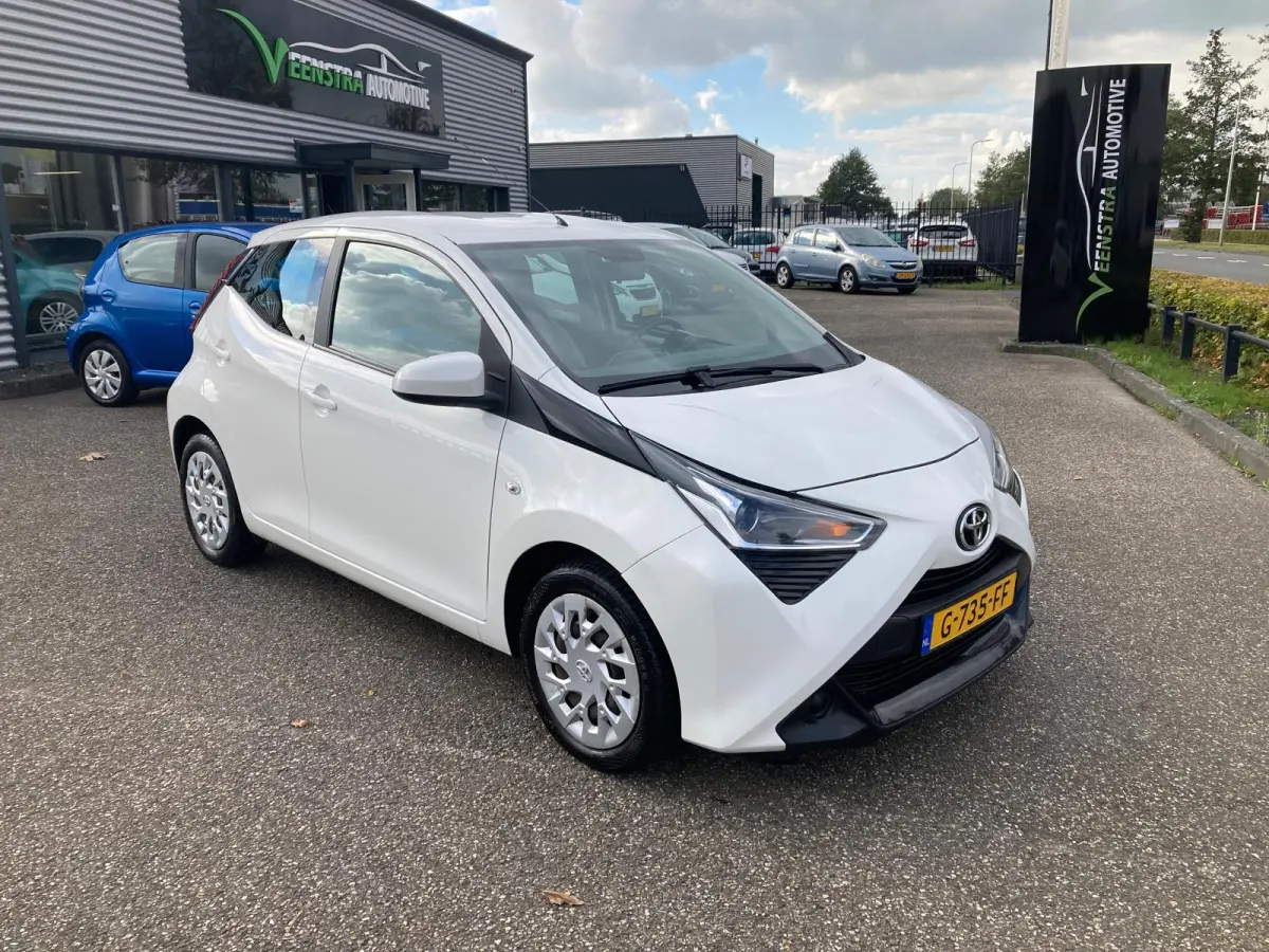 1.0 VVT-i X-Play | 2019 | 233.000 KM | Airco | Multimedia | APK 09-2027