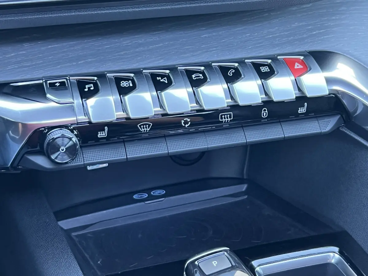 1.6 HYbrid4 300 GT | Pano | Leder | Memory | Camera