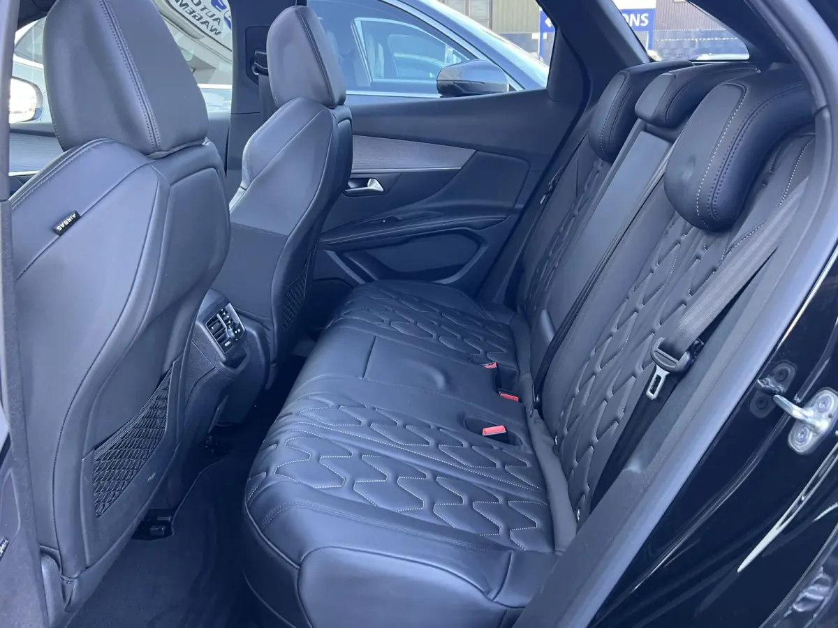 1.6 HYbrid4 300 GT | Pano | Leder | Memory | Camera