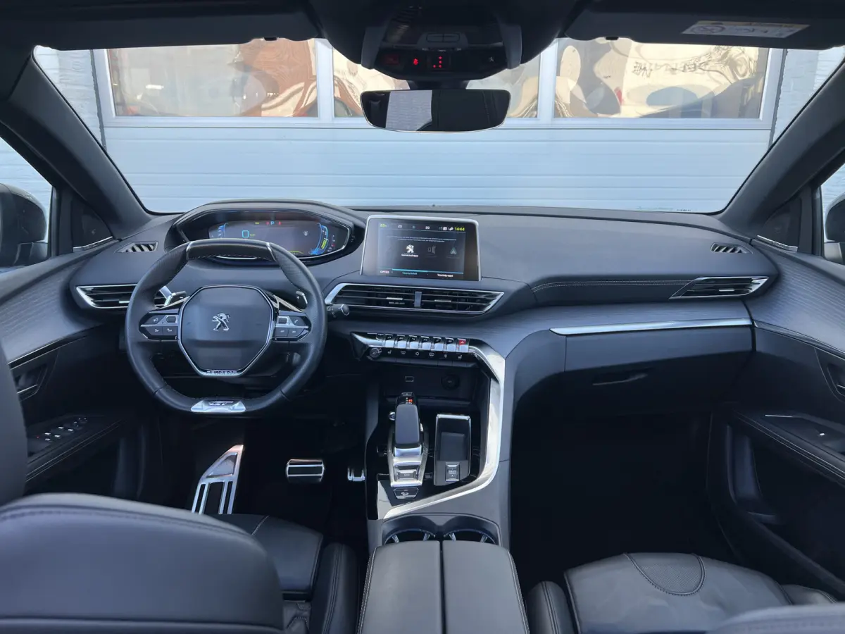 1.6 HYbrid4 300 GT | Pano | Leder | Memory | Camera