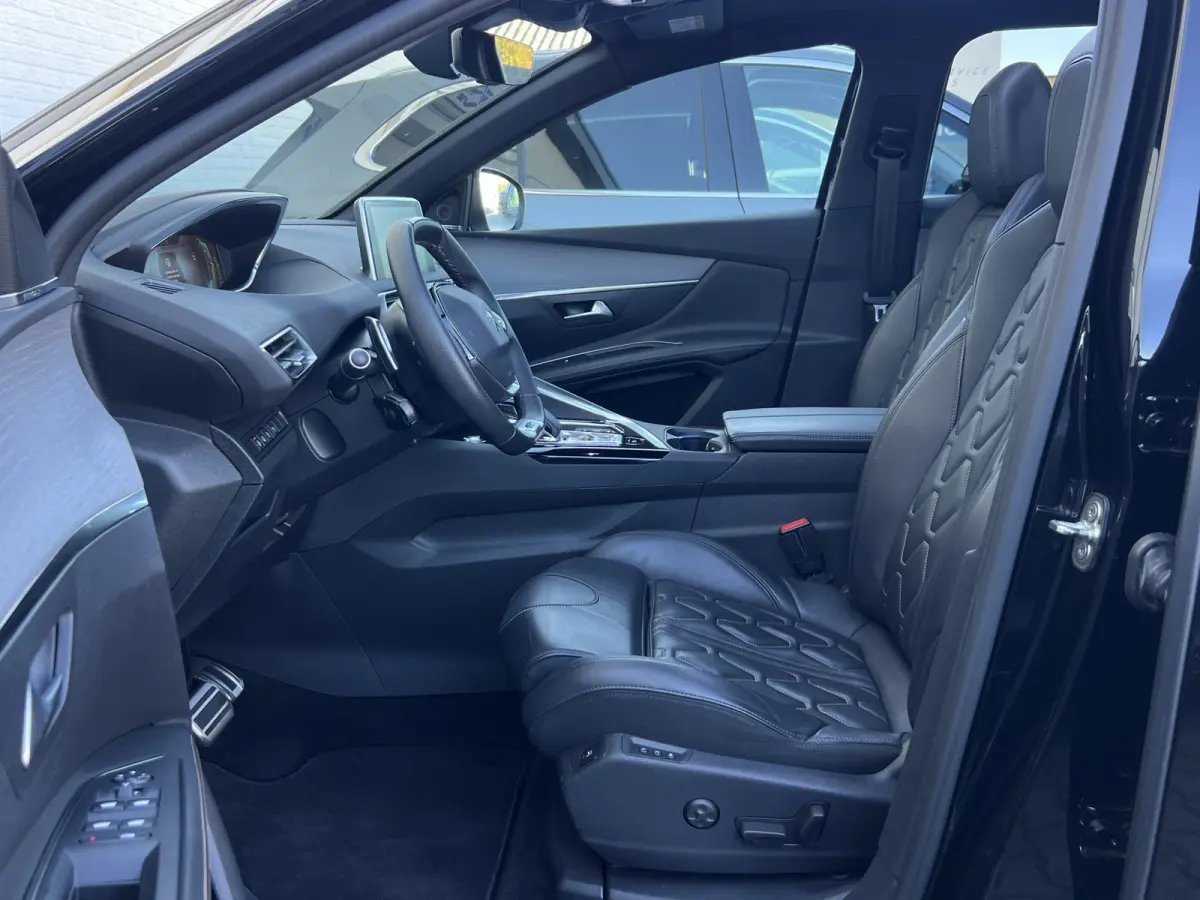 1.6 HYbrid4 300 GT | Pano | Leder | Memory | Camera
